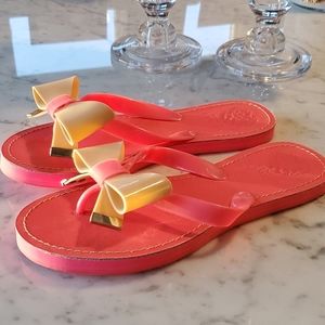 VINCE CAMUTO flip flop